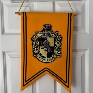 Warner Bros. Hufflepuff Tapestry - Yellow and Black